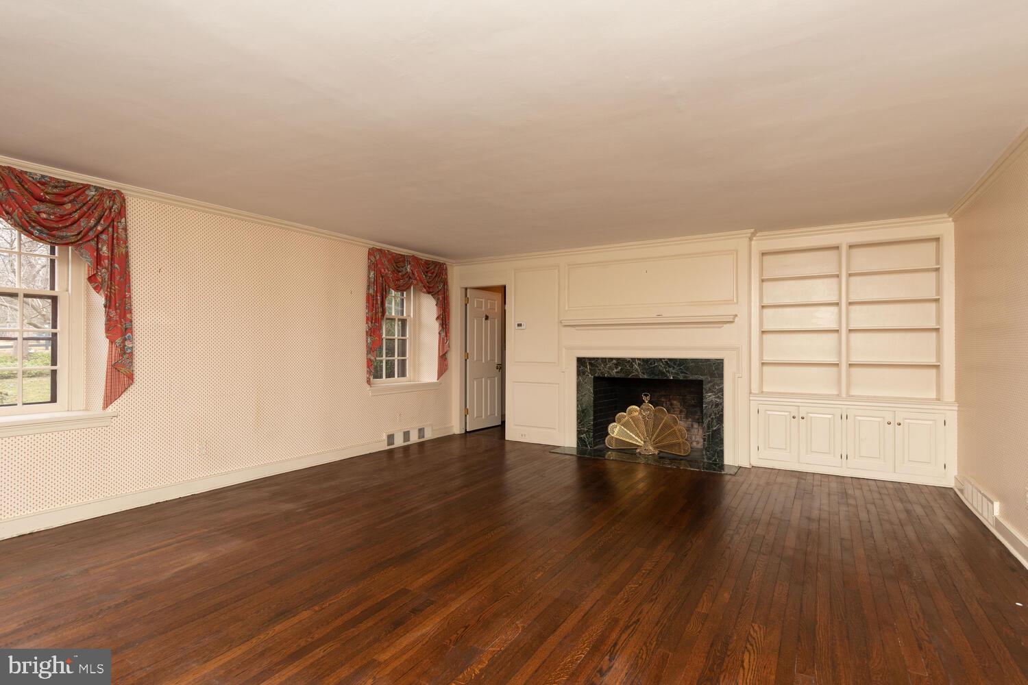 1417 Scrope Road Rydal, PA 19046 - Photo 12 of 77 Living Room