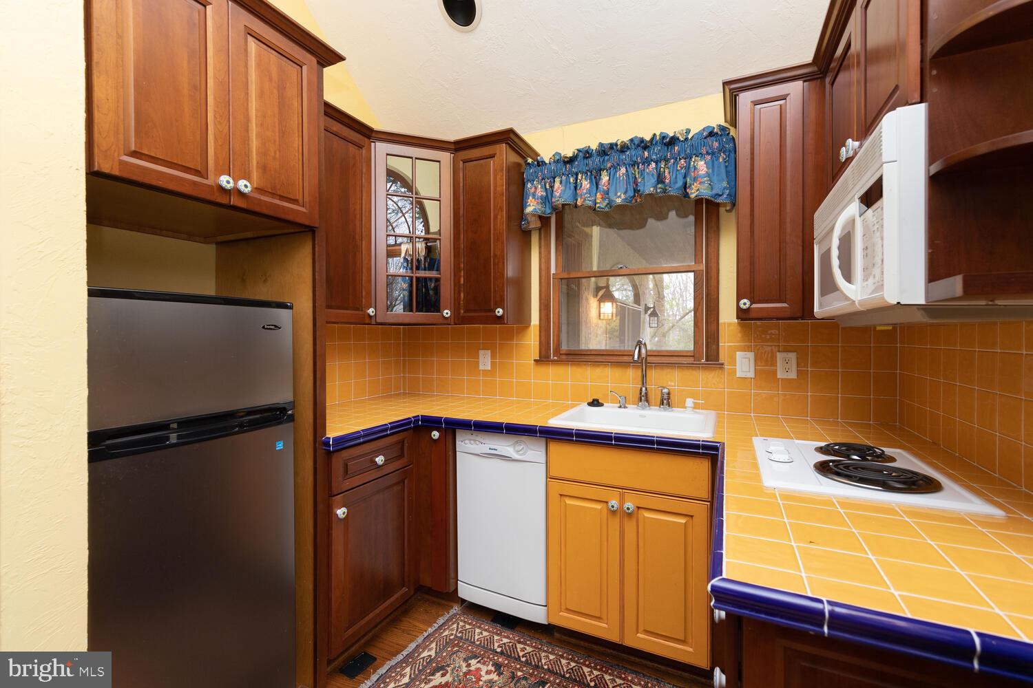 1417 Scrope Road Rydal, PA 19046 - Photo 49 of 77 Pool House Kitchen