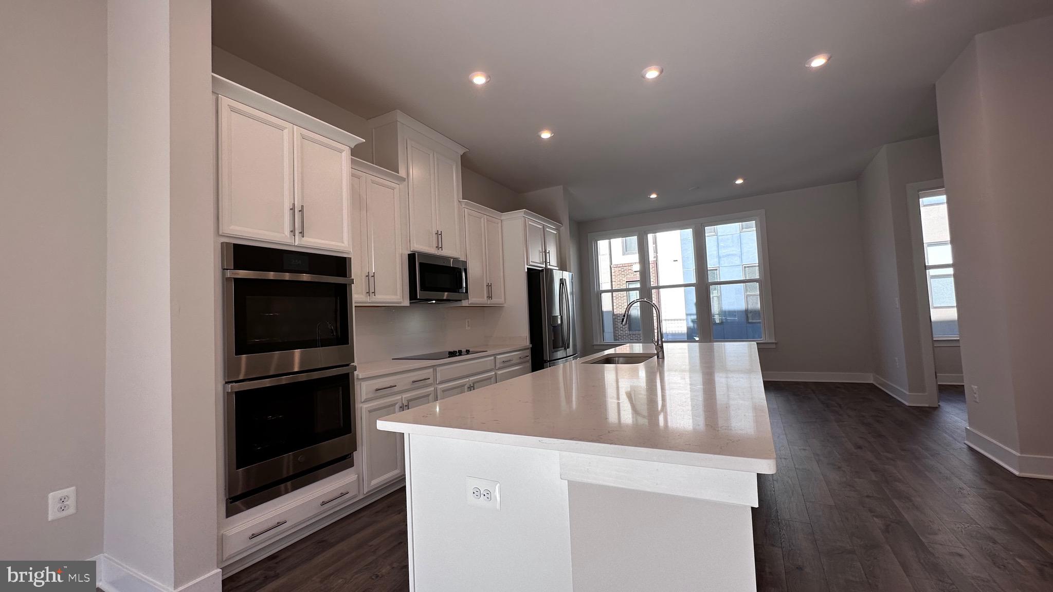 2453 Liberty Loop Herndon, VA 20171 - Photo 3 of 32