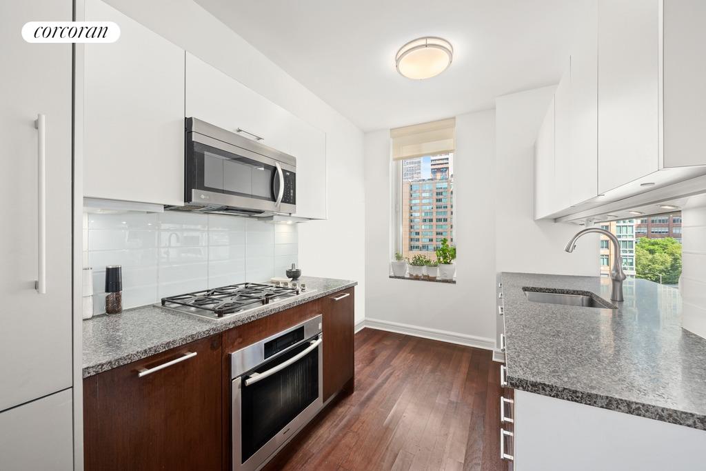 100 Riverside Boulevard, Unit 7U Manhattan, NY 10069 - Photo 4 of 11