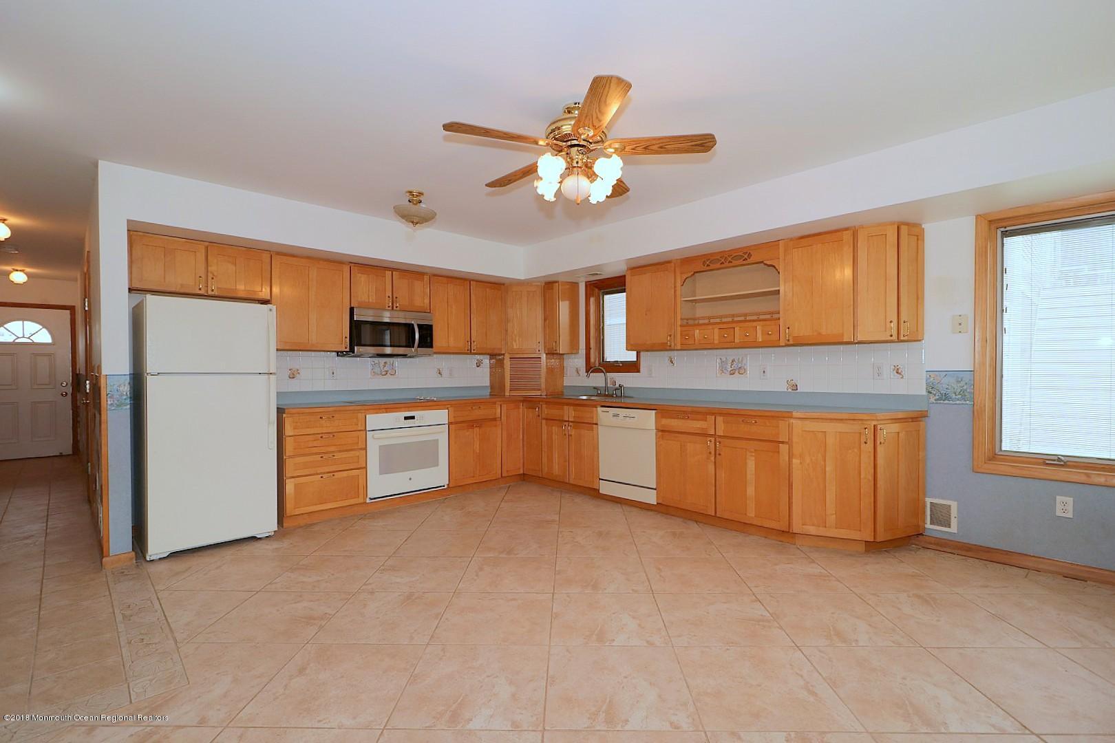 6 Compass Road Waretown, NJ 08758 - Photo 30 of 89 FULL APPLIANCE PKG