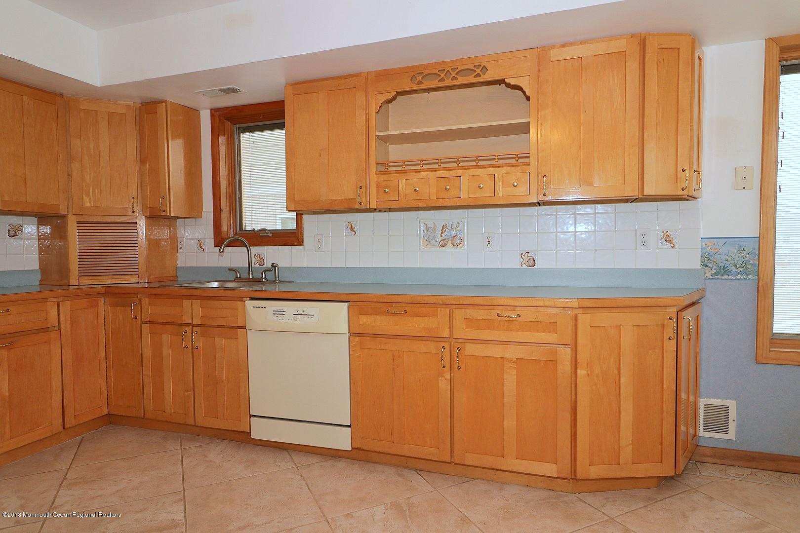 6 Compass Road Waretown, NJ 08758 - Photo 33 of 89 KITCHEN