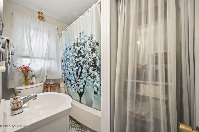 $329,000 | 904 Central Avenue, Union Beach, NJ 07735