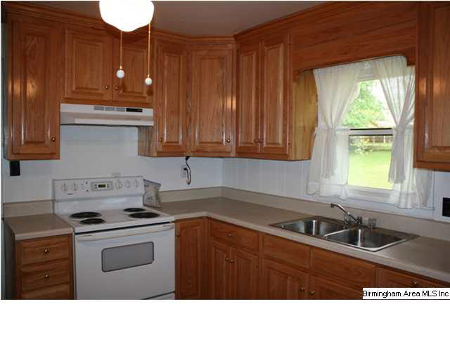 1212 Robertson Road Anniston, AL 36207 - Photo 2 of 29