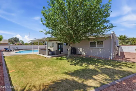 a view of back yard