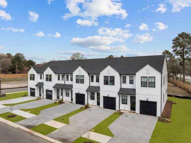 $308,500 | 358 Bremerton Drive, Goose Creek, SC 29445