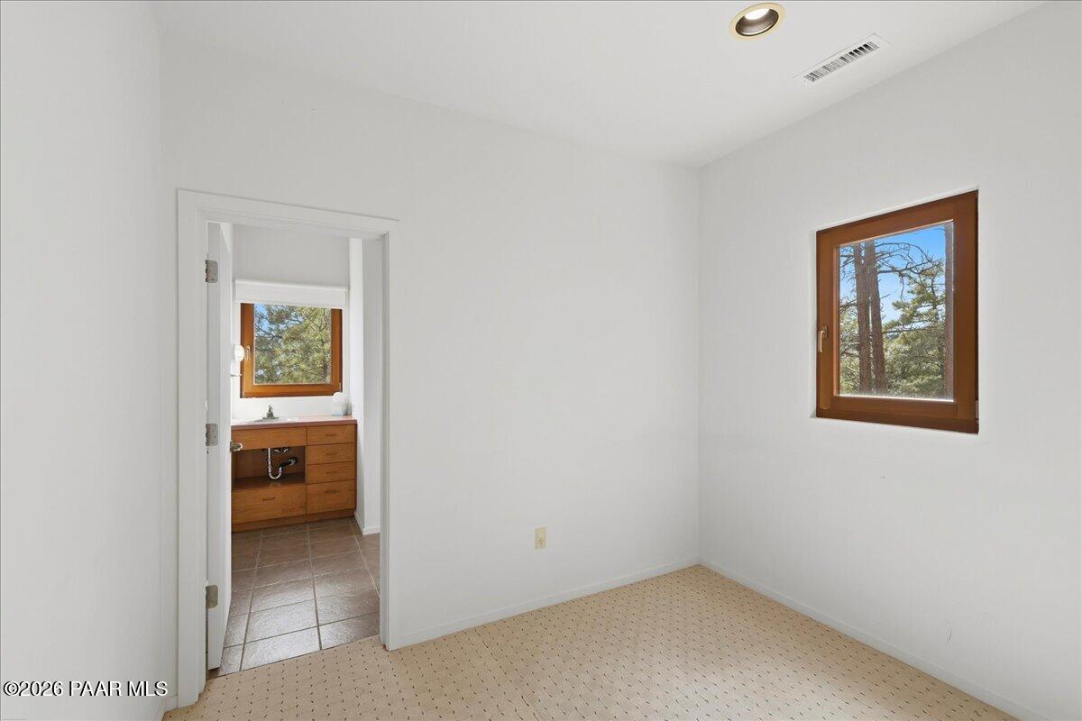 8250 South Snowdrift Mine Road Prescott, AZ 86303 - Photo 21 of 42 25-Bathroom