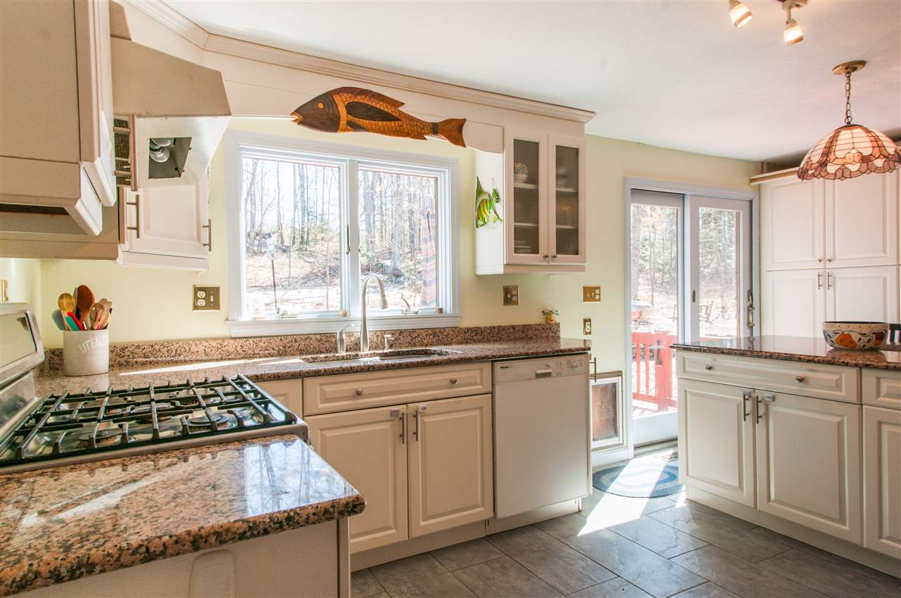18 Hawkview Road Hudson, NH 03051 - Photo 15 of 30