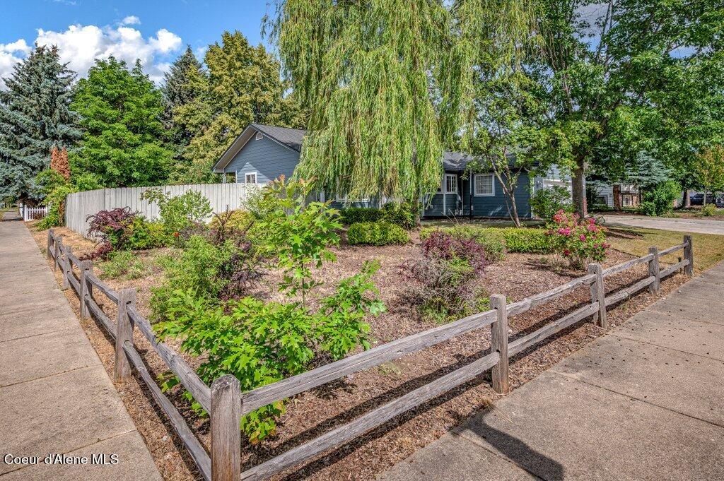 3701 Belmont Road Coeur D'Alene, ID 83815 - Photo 5 of 49 --2.jpg-SMALL