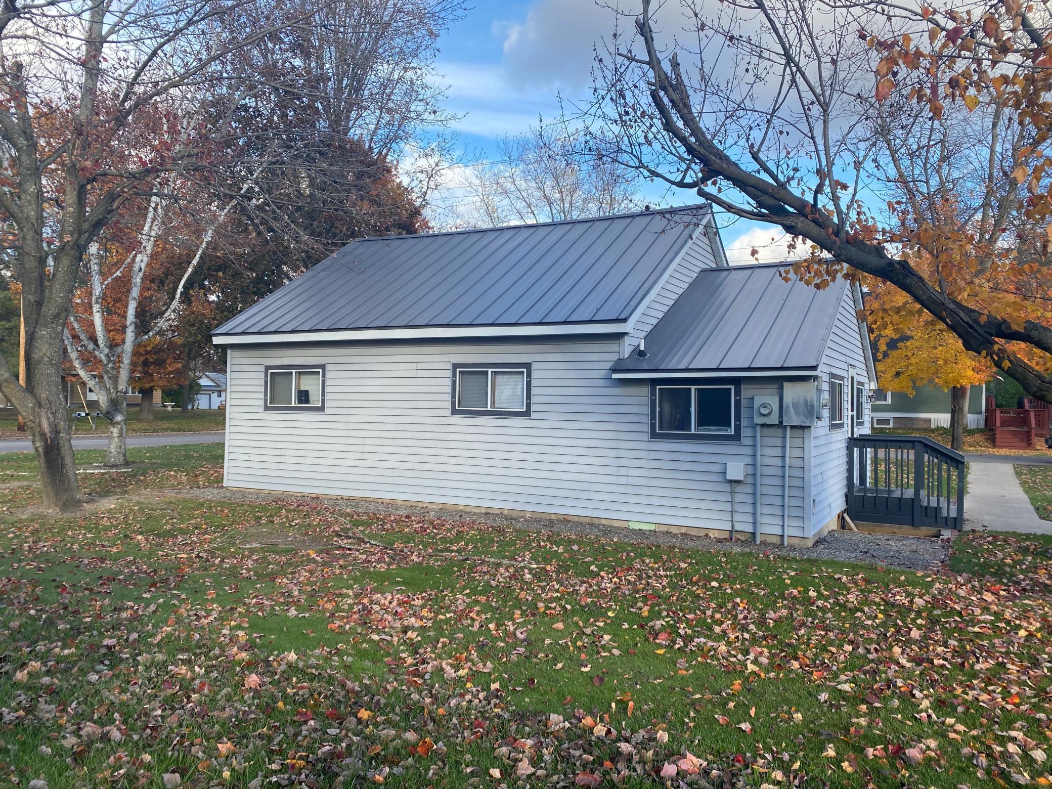 202 East Rutherford Street Ogilvie, MN 56358 - Photo 2 of 15