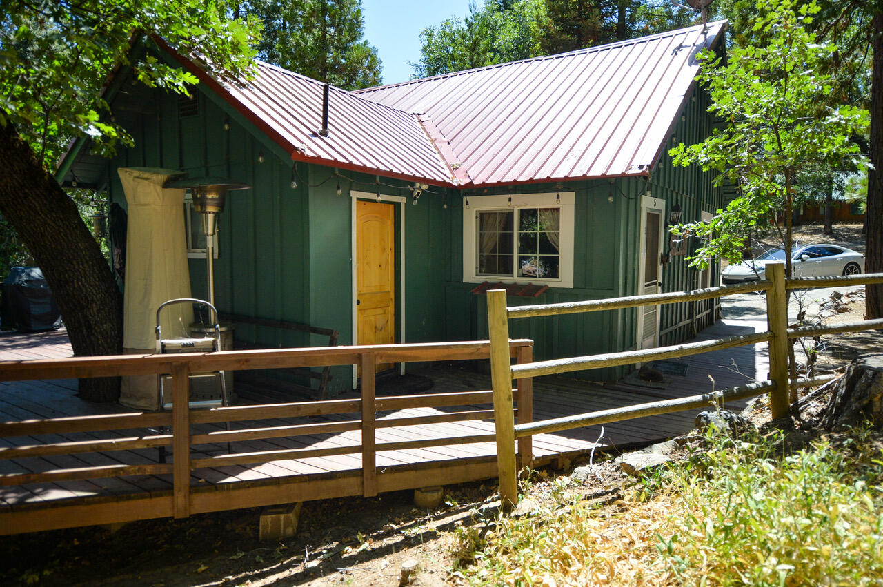 620 Loop Drive Camp Nelson, CA 93265 - Photo 38 of 44 Back deck