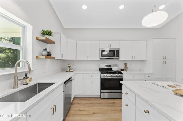 $295,000 | 112 Oleander Drive, San Mateo, FL 32187