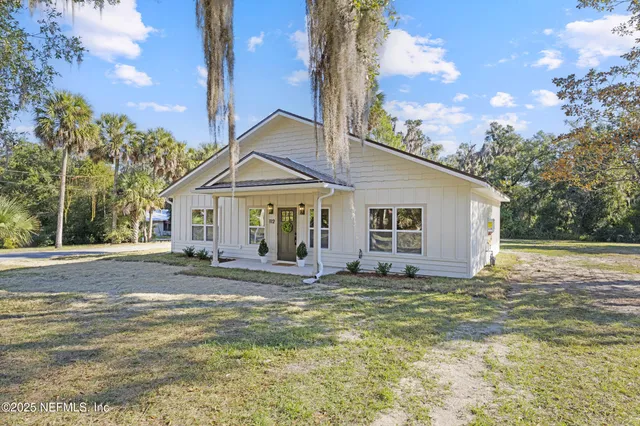 $295,000 | 112 Oleander Drive, San Mateo, FL 32187