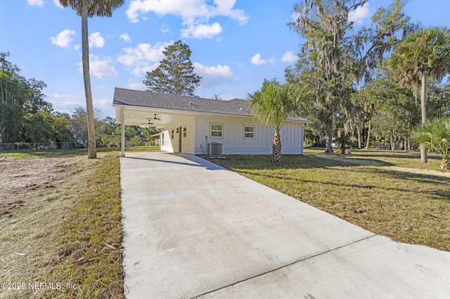 $295,000 | 112 Oleander Drive, San Mateo, FL 32187