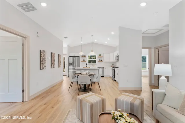 $295,000 | 112 Oleander Drive, San Mateo, FL 32187