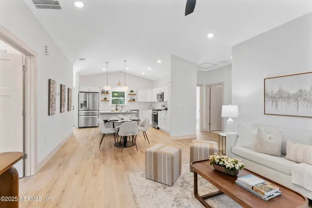 $295,000 | 112 Oleander Drive, San Mateo, FL 32187