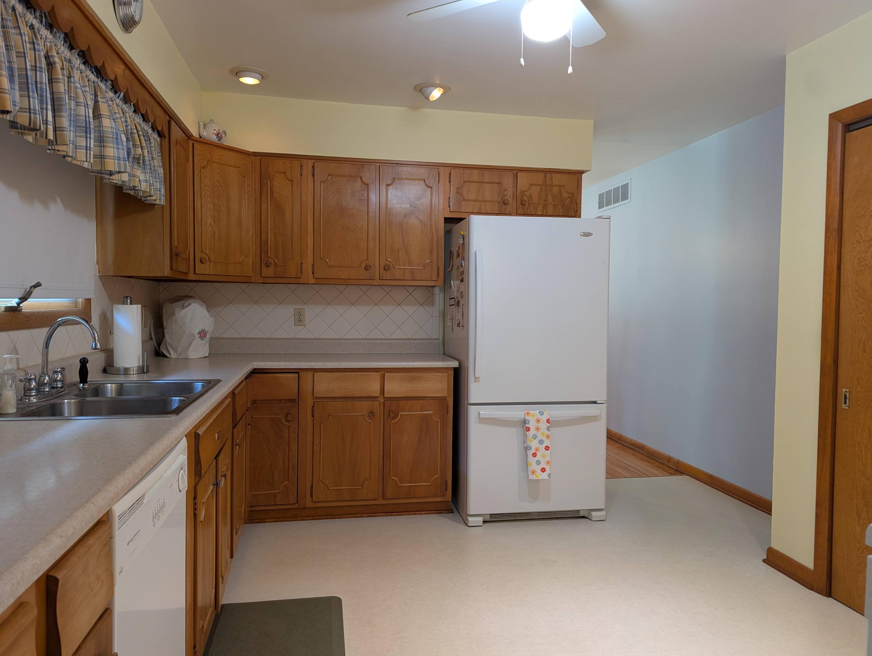 401 Capri Circle Springfield, OH 45505 - Photo 9 of 29 Gallery Image 9