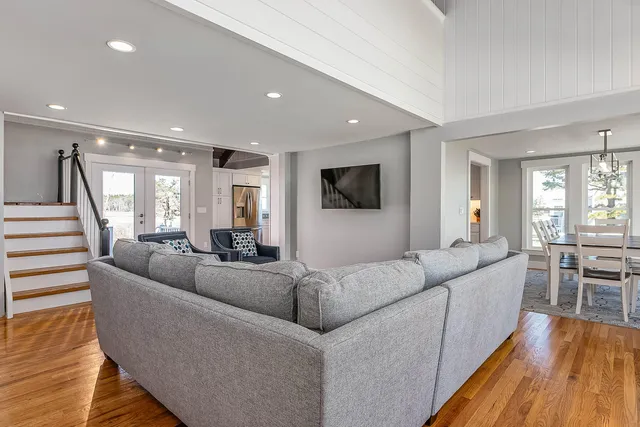 $2,100,000 | 168 Ocean Avenue, Wells, ME 04090