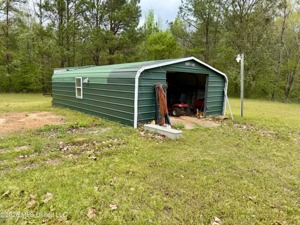 $184,000 | 1861 Highway 25, Carthage, MS 39051