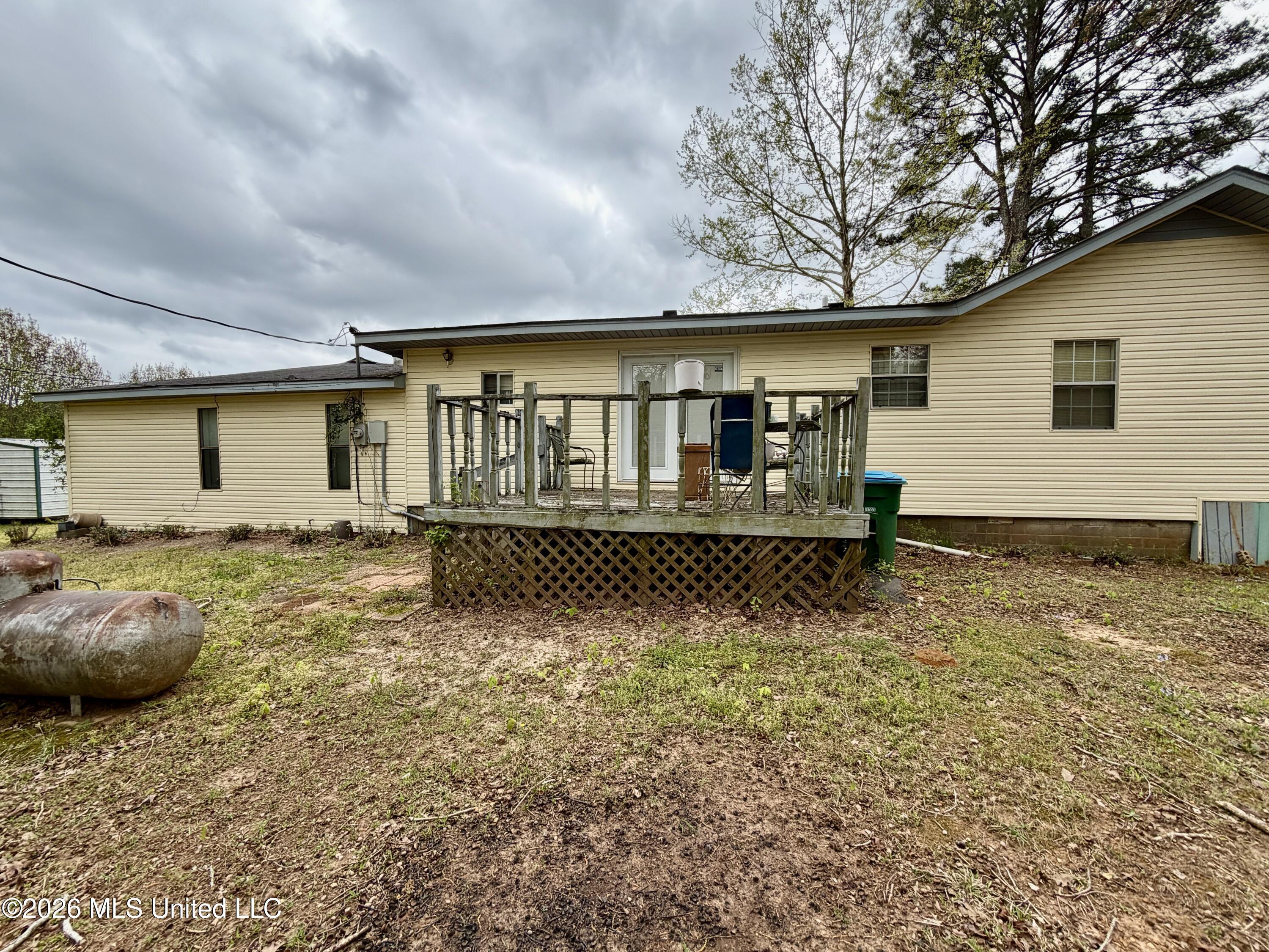 1861 Highway 25 Carthage, MS 39051 - Photo 6 of 34 IMG_2241