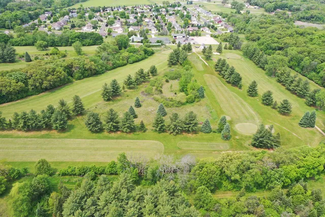 $1,500,000 | 1004 Links Drive, Poynette, WI 53955