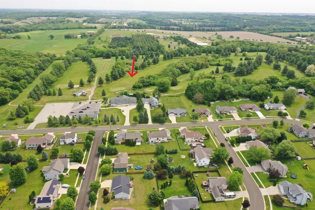 $1,500,000 | 1004 Links Drive, Poynette, WI 53955
