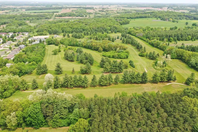 $1,500,000 | 1004 Links Drive, Poynette, WI 53955