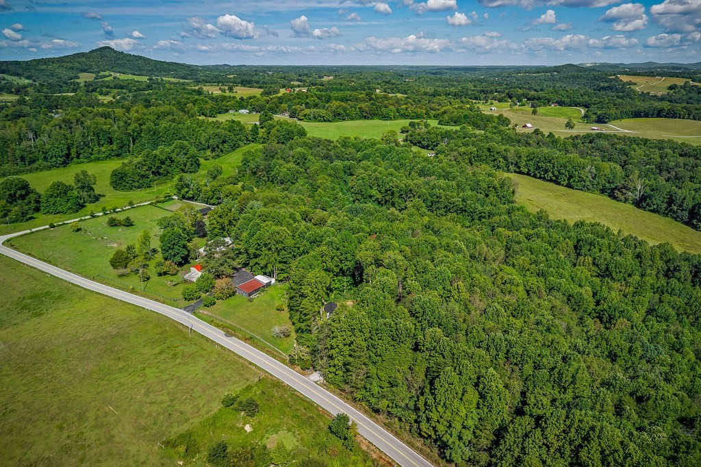 3249 Moodyville Road Byrdstown, TN 38549 - Photo 10 of 27