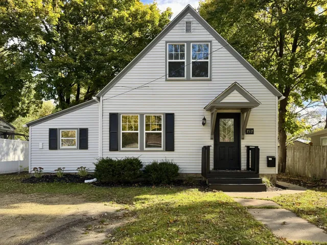 $235,000 | 717 Blaine Street, Red Wing, MN 55066