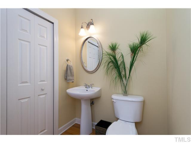 12212 Kaysmount Court Raleigh, NC 27614 - Photo 11 of 25 Full bath next to downstairs bedroom