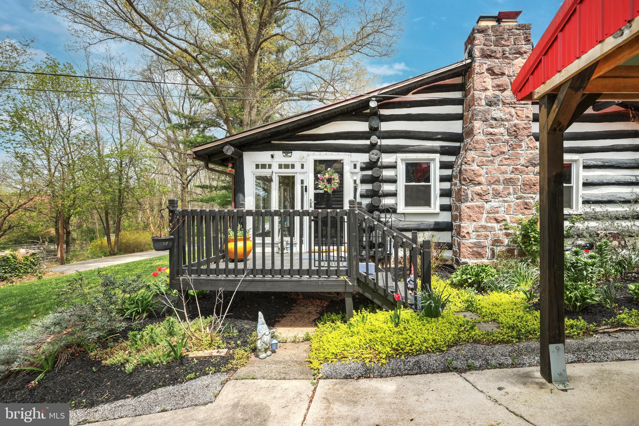 2158 Log Cabin Road York, PA 17408 - Photo 5 of 36