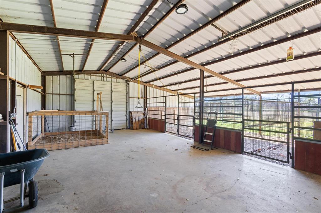 521 County Road Blossom, TX 75416 - Photo 30 of 40