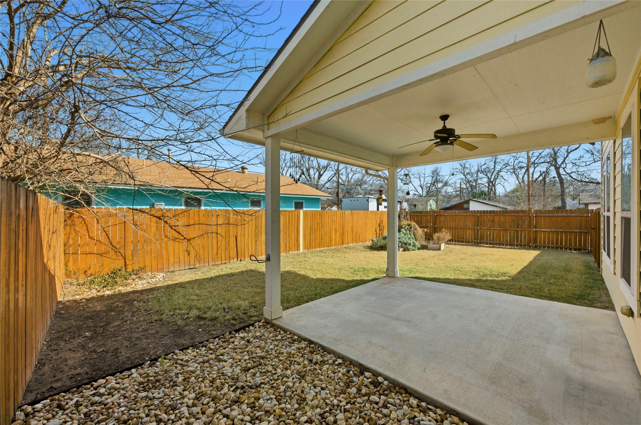 1620 Haskell Street, Unit B Austin, TX 78702 - Photo 25 of 27 a view of a backyard