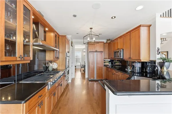 $1,365,000 | 2819 Point Overlook, Gainesville, GA 30501