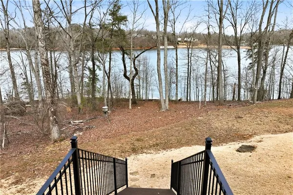 $1,365,000 | 2819 Point Overlook, Gainesville, GA 30501