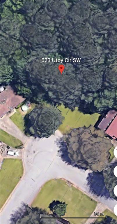 623 Utoy Circle Southwest Atlanta, GA 30331 - Photo 2 of 3 a picture of water