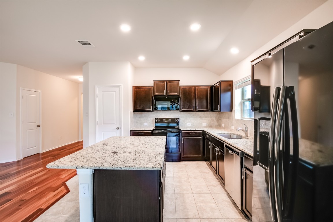 908 Wolcott Drive Leander, TX 78641 - Photo 12 of 30