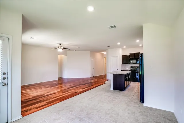 $1,895 | 908 Wolcott Drive, Leander, TX 78641