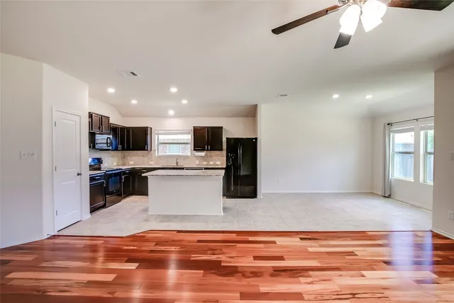 $1,895 | 908 Wolcott Drive, Leander, TX 78641