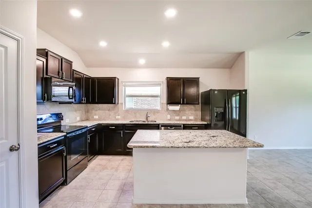 $1,895 | 908 Wolcott Drive, Leander, TX 78641