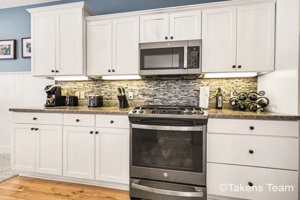 $410,000 | 189 Mill Pond Drive, Unit 7, Middleville, MI 49333