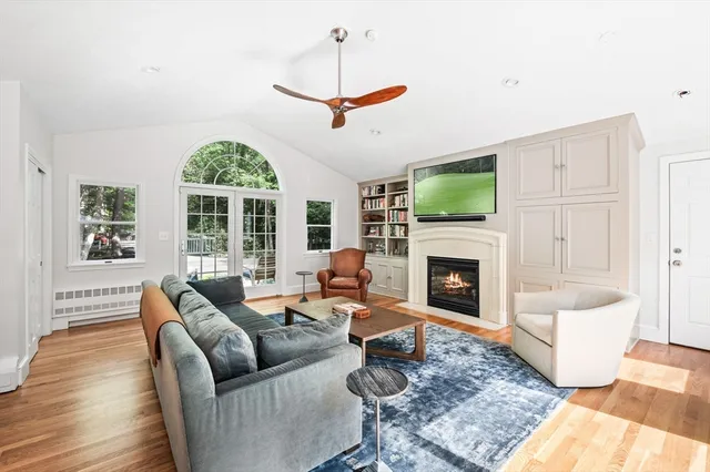 $1,200,000 | 88 Haverhill Road, Topsfield, MA 01983