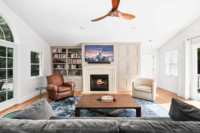 $1,200,000 | 88 Haverhill Road, Topsfield, MA 01983