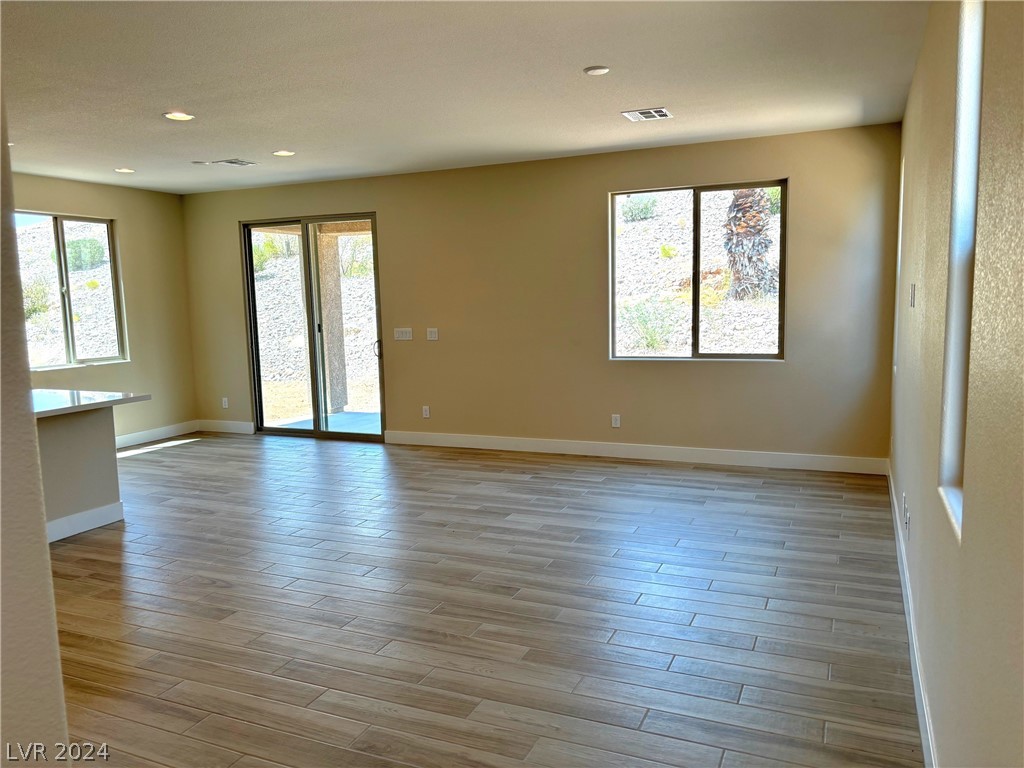 633 Corona Way Mesquite, NV 89027 - Photo 3 of 27 Gallery Image 3