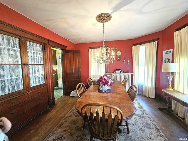 $109,900 | 115 East Court Street, Cambridge, IL 61238