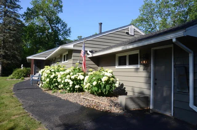 $2,500 | 3518 Druid Lane, Minnetonka, MN 55345