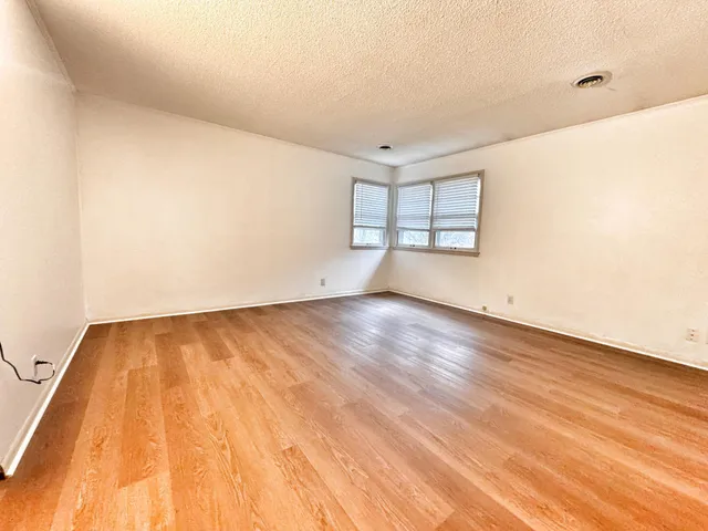 $2,500 | 3518 Druid Lane, Minnetonka, MN 55345