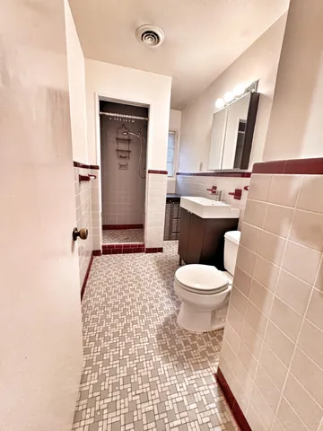 $2,500 | 3518 Druid Lane, Minnetonka, MN 55345