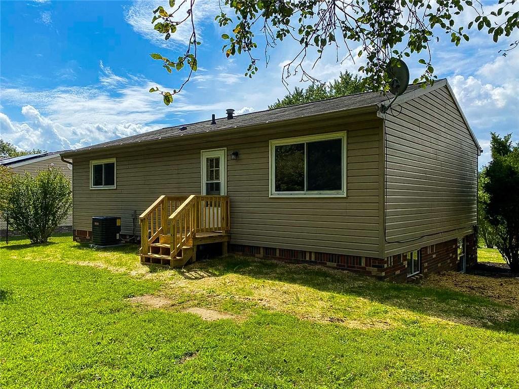 1380 Cavitt Road Monroeville, PA 15146 - Photo 4 of 23 Gallery Image 4