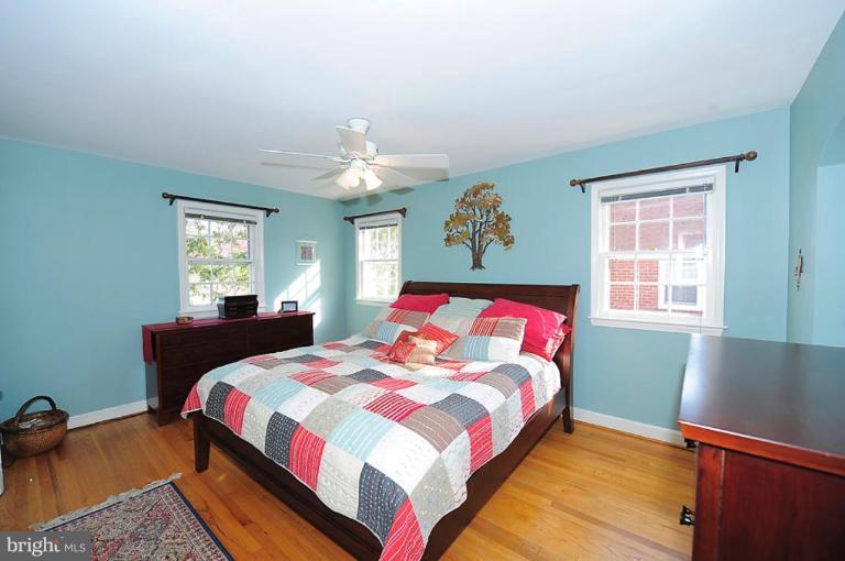 10428 Inwood Avenue Silver Spring, MD 20902 - Photo 10 of 27 Master Bedroom